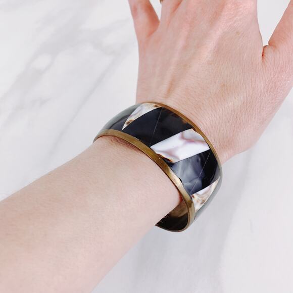 Vintage Brass Bangle Shell Inlay Black Resin Geometric Cuff 1960s 1970s - Picture 12 of 16